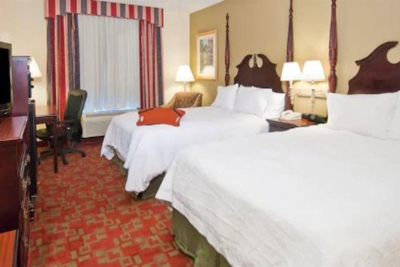 Hampton Inn Canton Εξωτερικό φωτογραφία